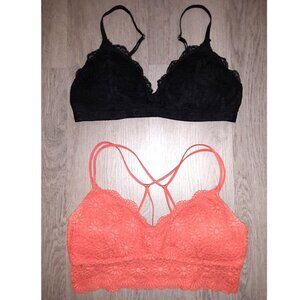 Lot of Hollister Gilly Hicks Lace Bralettes Size Small Lightly Lined Padded